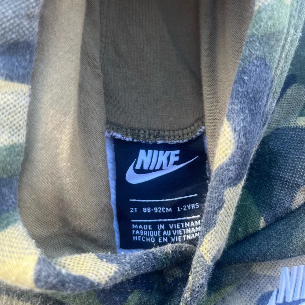 Kid's Nike Hoodie‎ Camo Swish Logo 2T Outdoor Camping Hike Logo Streetwear